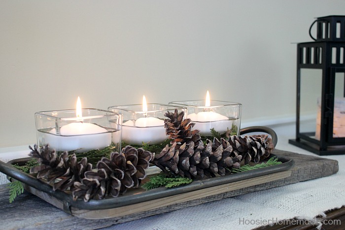 FARMHOUSE WINTER DECOR -- Use what you have on hand to turn your home into a cozy space with these Winter Decorations. 