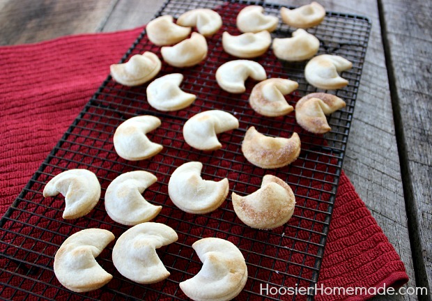 Easy Semi-Homemade Fortune Cookies | Recipe on HoosierHomemade.com