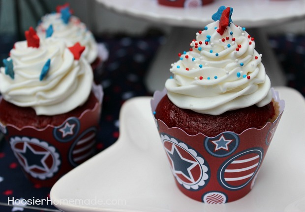 Fourth of July Cupcakes :: on HoosierHomemade.com