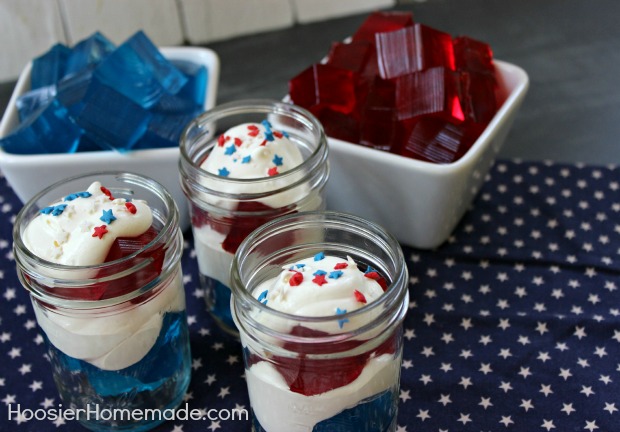 4th of July Treat :: Jello Parfaits :: Recipe on HoosierHomemade.com