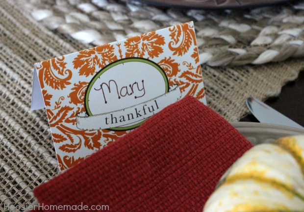 Add that special touch to your Thanksgiving table with these FREE Printable Thanksgiving Cards! Pin to your Thanksgiving Board!