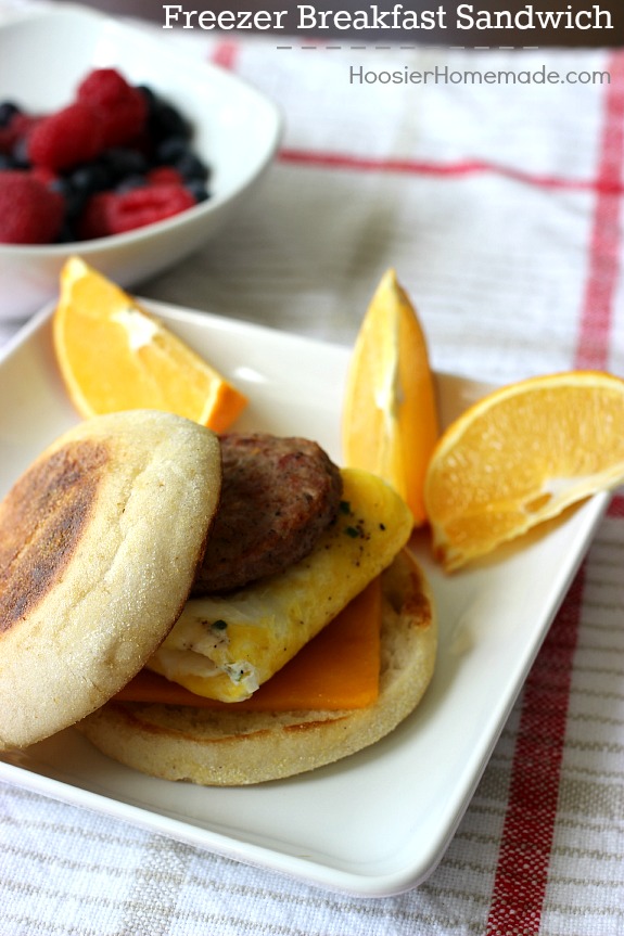 Get out the door fast with these Freezer Breakfast Sandwiches! Just re-heat and go! Pin to your Recipe Board!