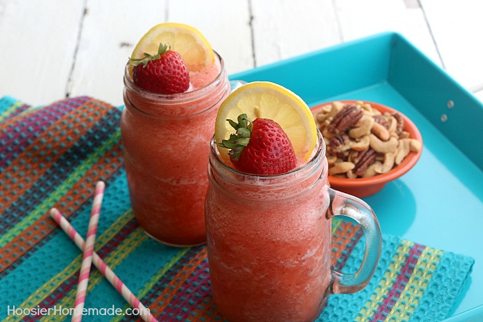 FROZEN STRAWBERRY LEMONADE -- Cool - Refreshing - and SUPER easy to make! AND it has LOW sugar! Perfect for sipping on the deck, porch or at the beach! 