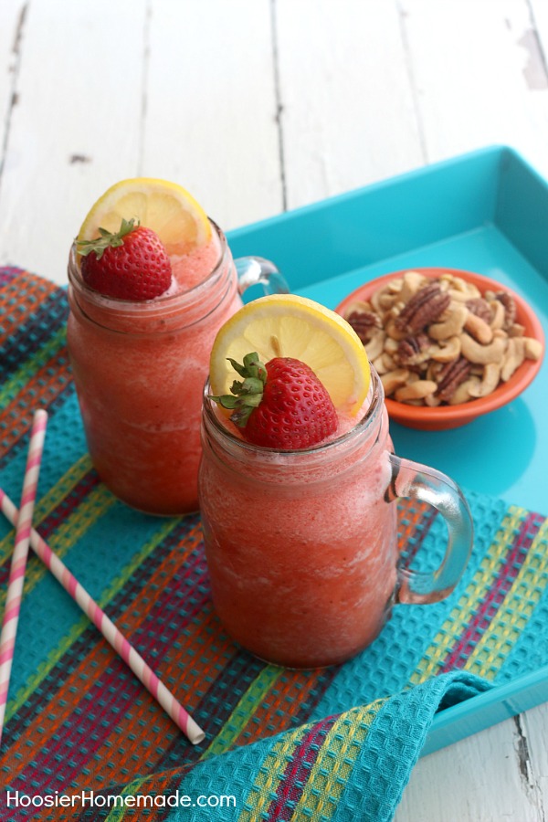 FROZEN STRAWBERRY LEMONADE -- Cool - Refreshing - and SUPER easy to make! AND it has LOW sugar! Perfect for sipping on the deck, porch or at the beach! 