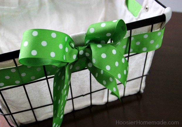 Bow for gift basket