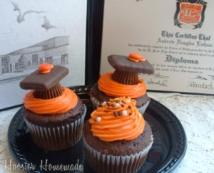 Grad Cupcakes.new