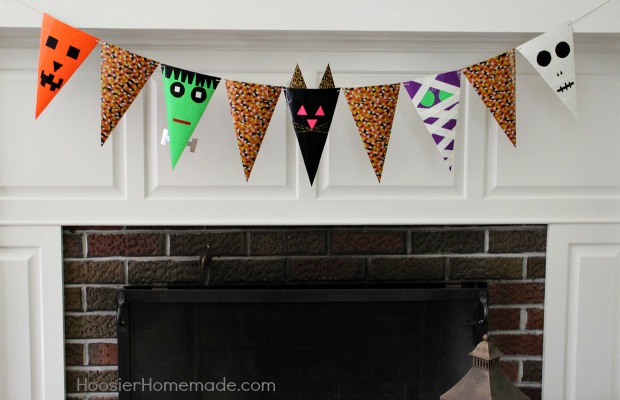 Simple Halloween Craft | Banner made with craft paper and Duck Tape | Instructions on HoosierHomemade.com