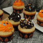 Halloween Cupcakes :: HoosierHomemade.com