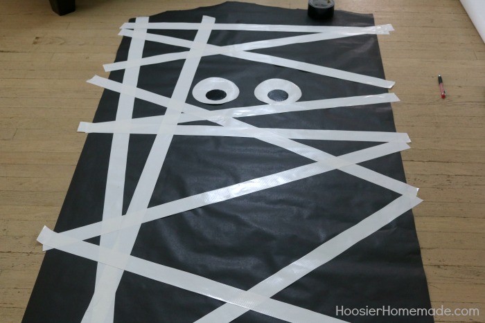 HALLOWEEN DOORS -- Create these fun and easy Halloween decorations with a few simple supplies! 