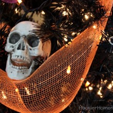 Halloween Tree | Details on HoosierHomemade.com