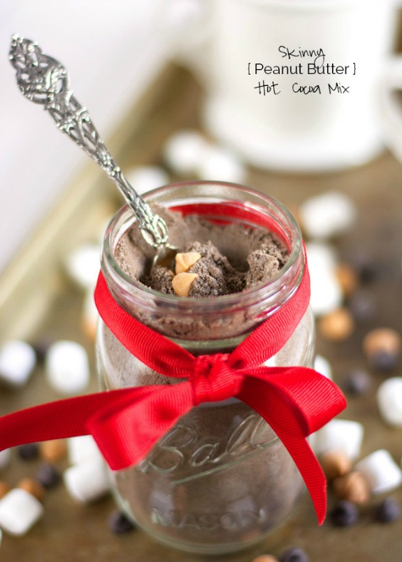 A healthy hot cocoa mix with a touch of peanut butter that tastes just like you are indulging in a peanut butter cup! Perfect for Christmas Gifts! Pin to your Recipe Board!
