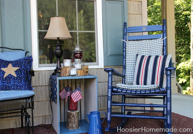 4th of July Front Porch Decorating Ideas | on HoosierHomemade.com