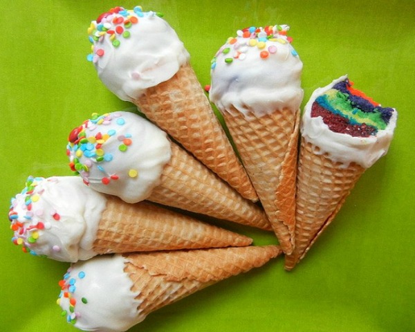 Rainbow Ice Cream Cone Cupcakes