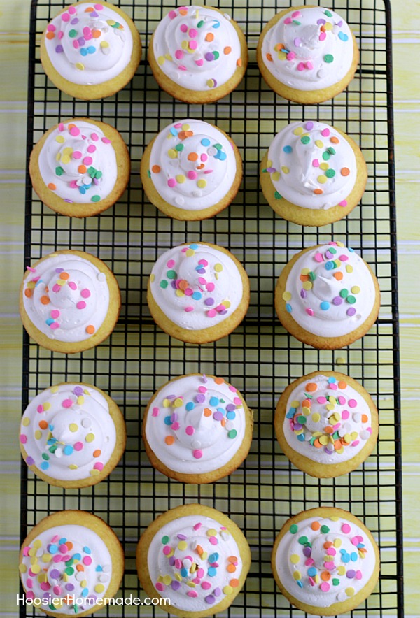 You will never know that these Lemon Cupcakes start with a box mix! There is a secret ingredient though! Oh and the marshmallow frosting? Just 2 ingredients! It's heavenly! 