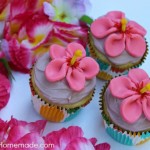 Luau Cupcakes | from HoosierHomemade.com