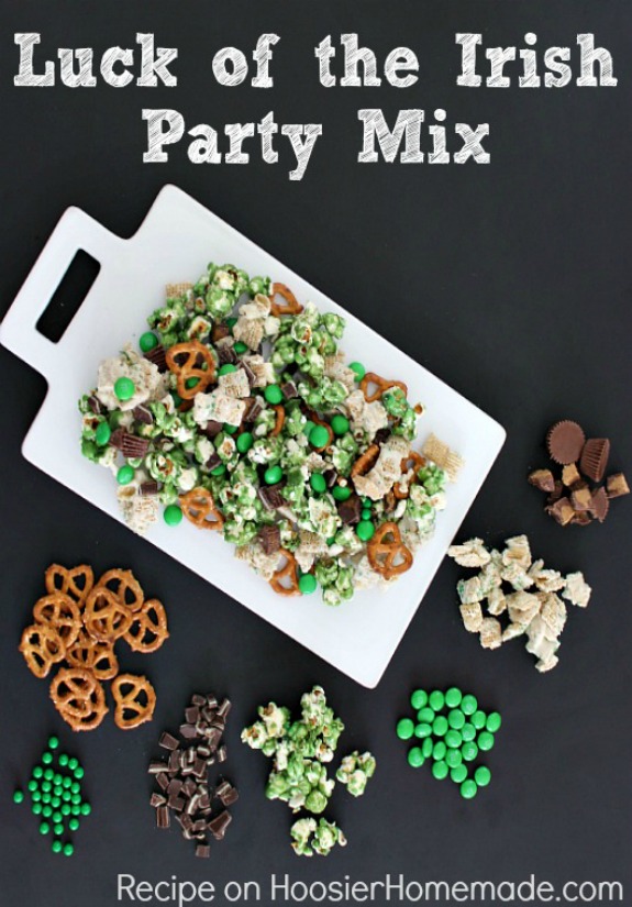 This Luck of the Irish Party Mix is as fun to make as it is to eat! Go green for St. Patrick's Day! Whip up a batch to enjoy at home or give as gifts! FREE Printable Gift Tags included! Pin to your Recipe Board!