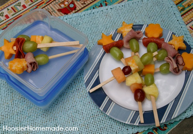 Easy Lunch Box Ideas with Printable Snack Pack Coupon :: Available on HoosierHomemade.com