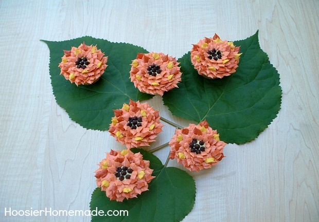 Mini Sunflower Cupcakes :: HoosierHomemade.com