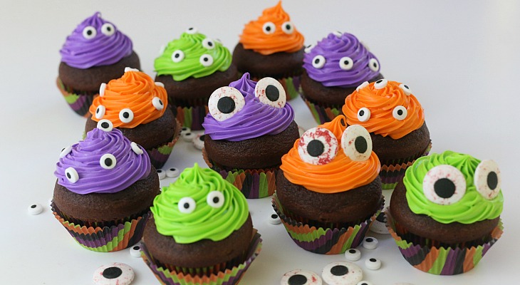 Monster Eye Cupcakes.FEATURE