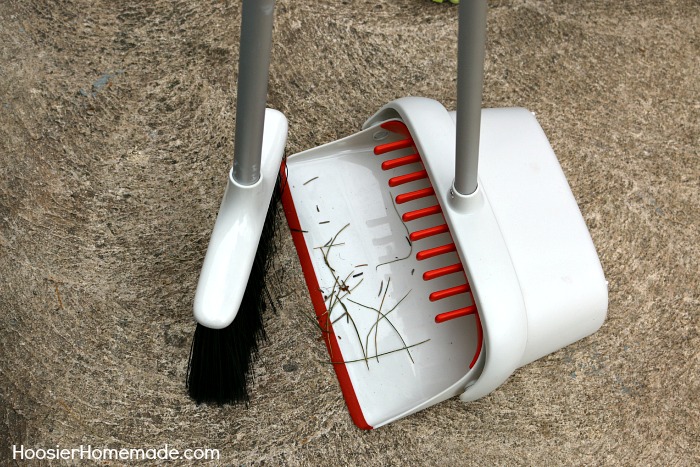 OXO Sweep Set with Extendable Broom and Dustpan