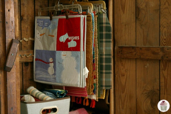 http://hoosierhomemade.com/wp-content/uploads/Organizing-Placemats.jpg