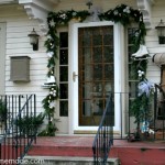 Front Porch Christmas Decorations :: HoosierHomemade.com
