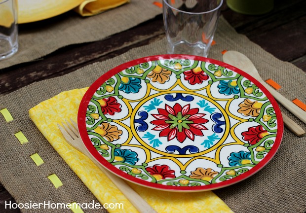 How to Make DIY Placemats from Burlap with a No Sew Method