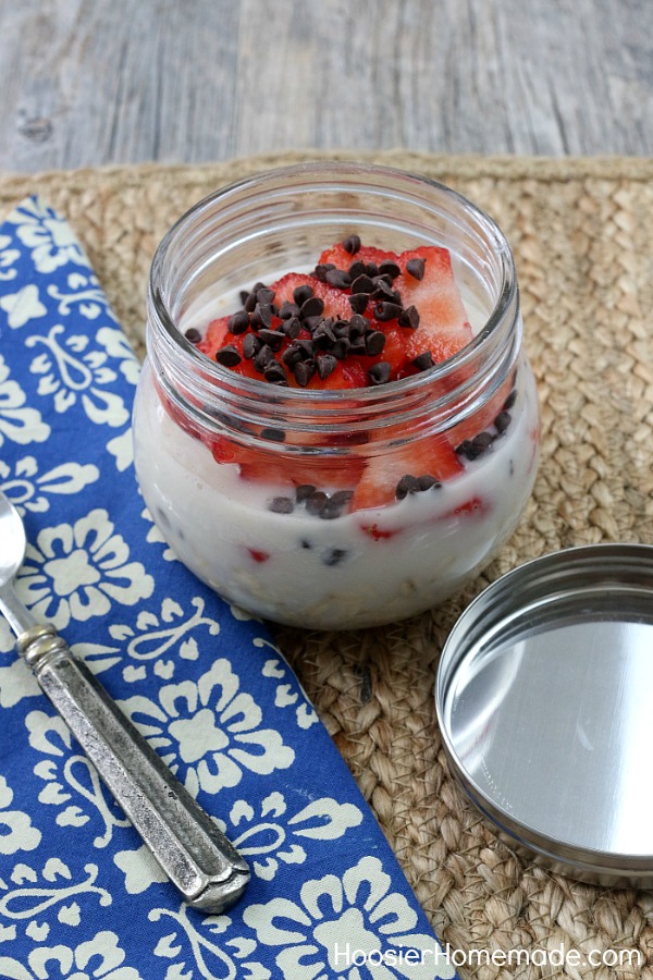 OVERNIGHT OATS -- Make breakfast quick and healthy with these overnight oats recipes - 4 ways! 