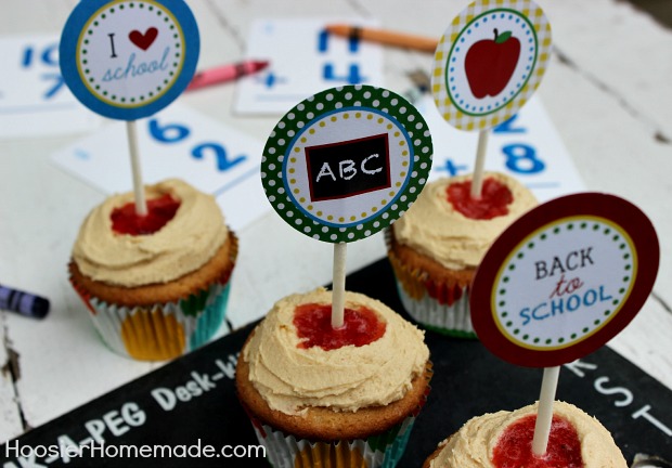 Peanut Butter & Jelly Cupcakes with Printable Cupcake Toppers :: Recipe + Toppers on HoosierHomemade.com
