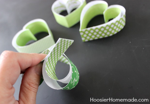 St. Patrick's Day Craft: How to make Paper Shamrocks :: Instructions on HoosierHomemade.com