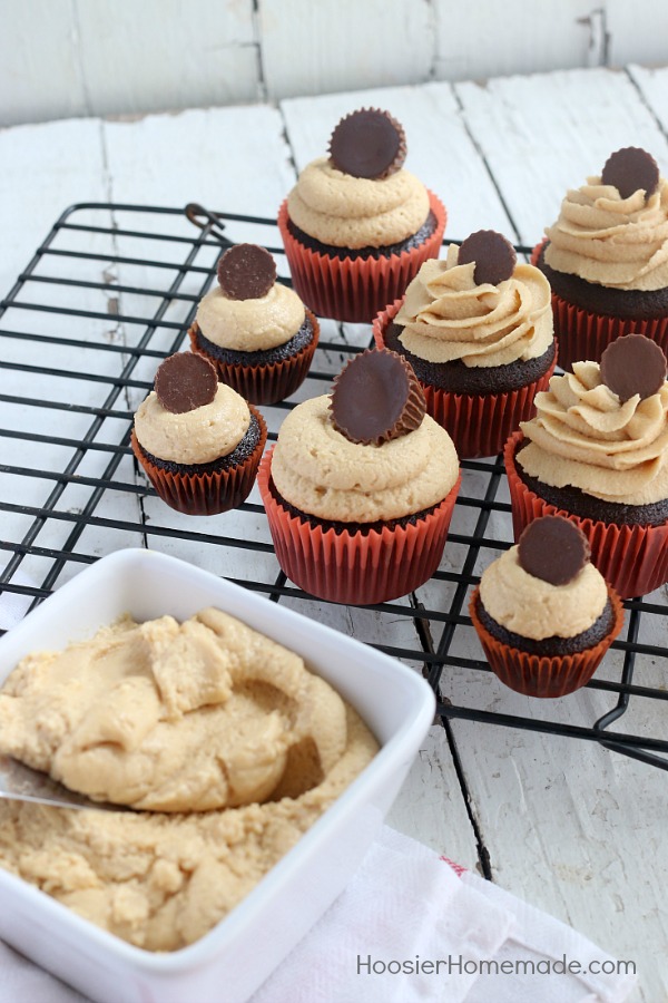 PEANUT BUTTER FROSTING RECIPE -- The BEST peanut butter frosting you will ever taste! Perfect for cupcakes, cakes, brownies and more! 