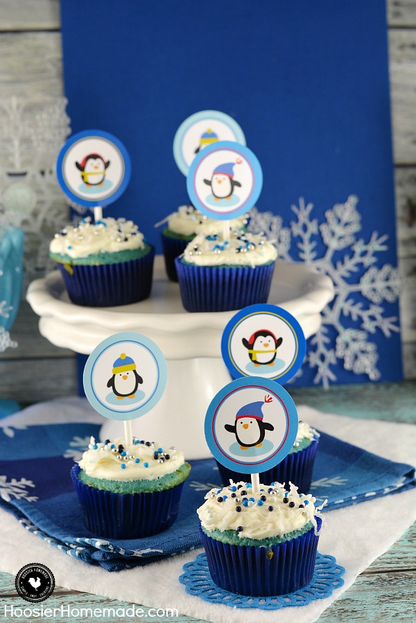 These FREE Printable Penguin Cupcake Toppers are the perfect way to brighten up your long, cold Winter! Add them to cupcakes for a special celebration, or use the printable for a treat bag and gift! 