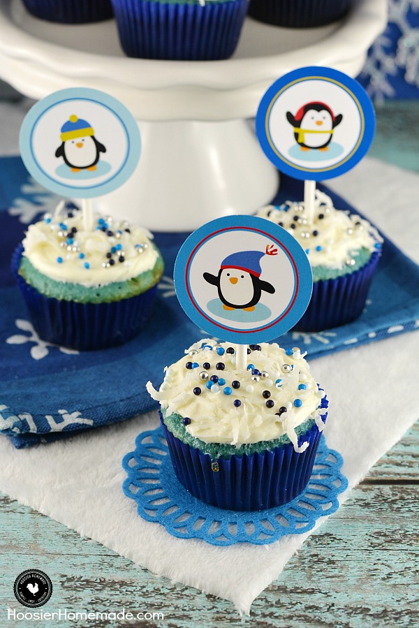 These FREE Printable Penguin Cupcake Toppers are the perfect way to brighten up your long, cold Winter! Add them to cupcakes for a special celebration, or use the printable for a treat bag and gift! 