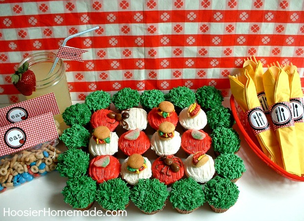 Picnic Cupcakes :: Instructions on HoosierHomemade.com