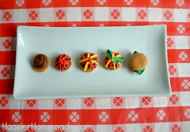 Picnic Cupcakes :: Instructions on HoosierHomemade.com