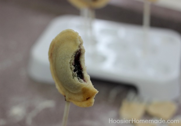 Blueberry Pie Pops | Recipe on HoosierHomemade.com