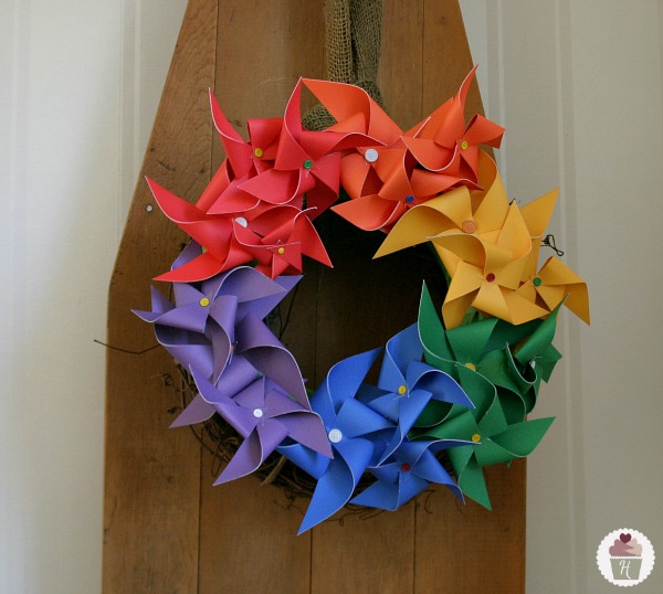 Pinwheel Rainbow Wreath :: Instructions on HoosierHomemade.com