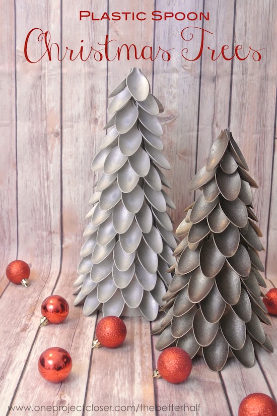 Update your Christmas tablescape with these beautiful plastic spoon Christmas trees!
