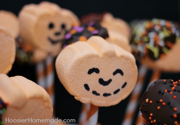 Pumpkin Marshmallow Pops: 15 minute Halloween Treat:: from HoosierHomemade.com