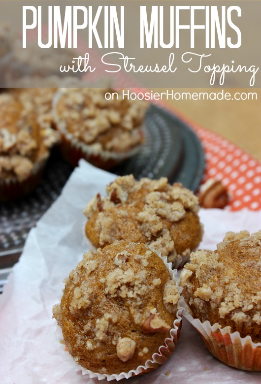 Mini Pumpkin Muffins with Streusel Topping :: Recipe on HoosierHomemade.com