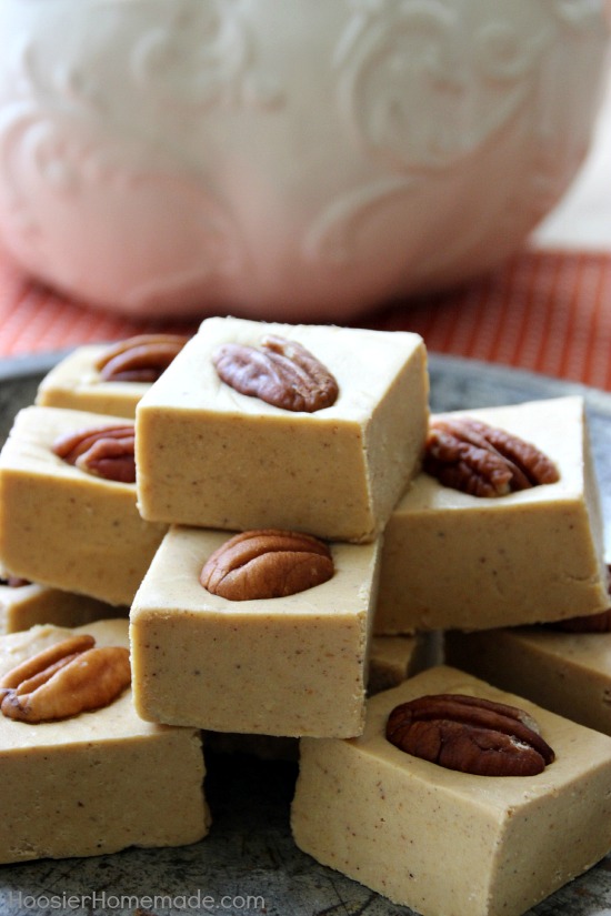 It's a match made in heaven! Pumpkin Pie + Fudge = the perfect holiday treat! This Pumpkin Pie Fudge melts in your mouth! Pin to your Holiday Recipe Board!