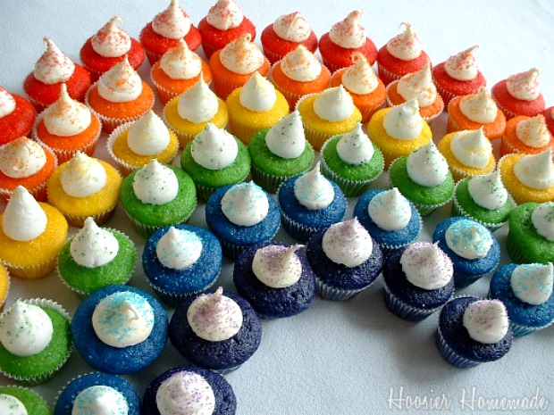 Mini Rainbow Cupcakes | Recipe & Instructions on HoosierHomemade.com