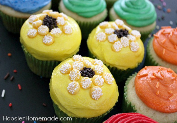 Cupcakes with Yellow Frosting
