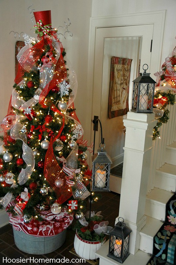 SCANDINAVIAN CHRISTMAS TREE