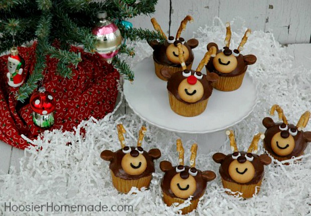 Reindeer Cupcakes : Instructions on HoosierHomemade.com