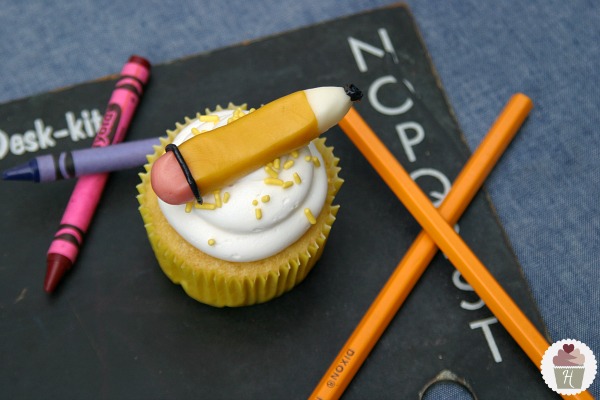 Back to School No. 2 Pencil Cupcakes • Freutcake