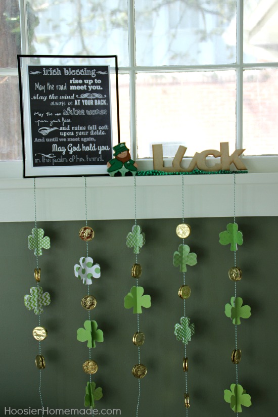 How to Make a Paper Shamrock Garland | Instructions on HoosierHomemade.com