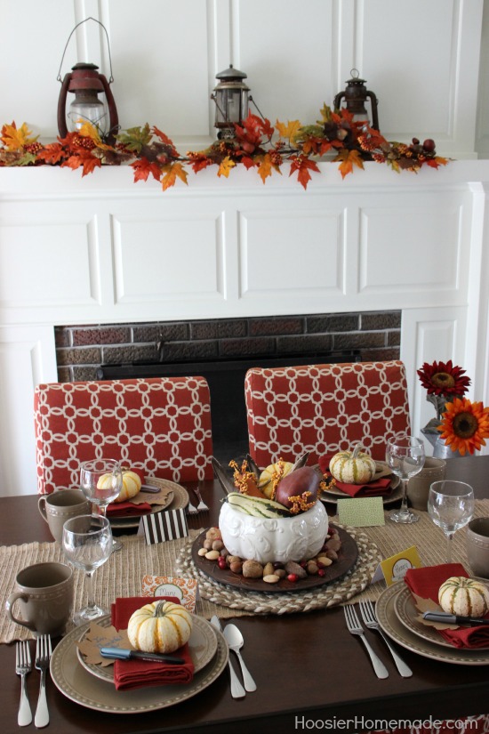 Simple to make Thanksgiving Table Decorations