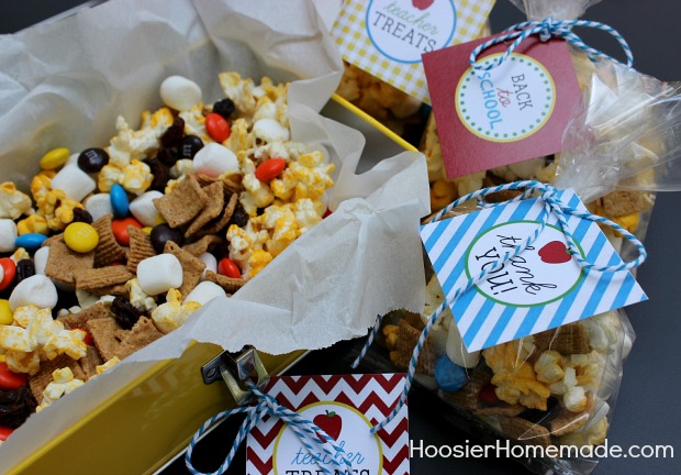 S'mores Snack Mix with Printable Back to School Tags :: Recipe + Printables on HoosierHomemade.com
