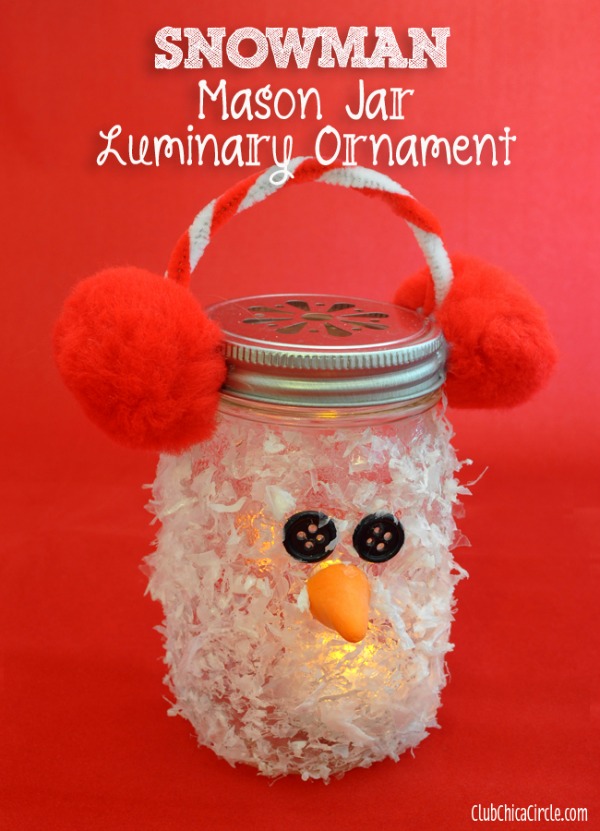 This cute little Mason Jar Snowman Craft is easy to make and perfect for gift giving! Pin this to your Christmas Board!